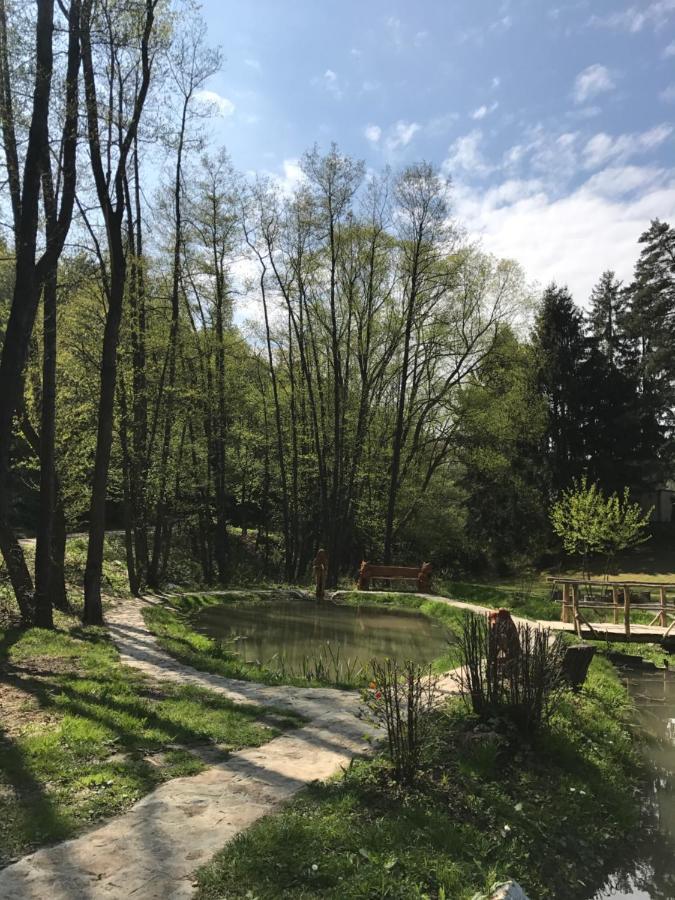 Kamenacka Myslivna Hotell Moravany  Exteriör bild