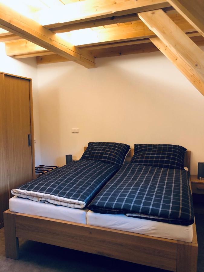 Kamenacka Myslivna Hotell Moravany  Exteriör bild