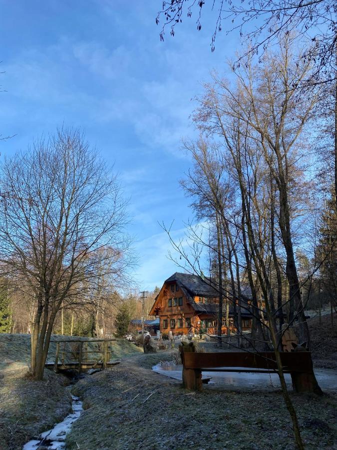 Kamenacka Myslivna Hotell Moravany  Exteriör bild